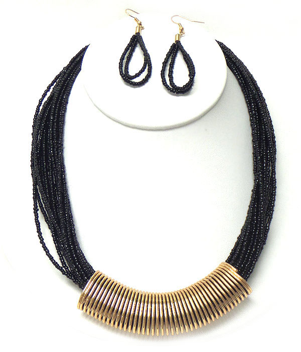 METAL COIL AND MULTI SEED BEAD CHAIN NECKLACE EARRING SET