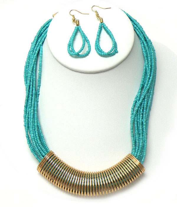 METAL COIL AND MULTI SEED BEAD CHAIN NECKLACE EARRING SET