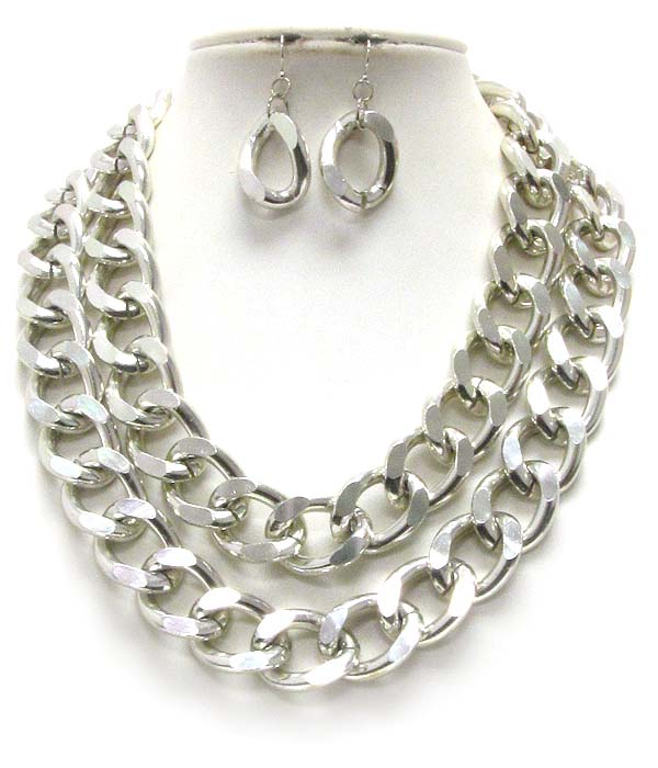 DOUBLE LAYERED THICK METAL CHAIN NECKLACE EARRING SET