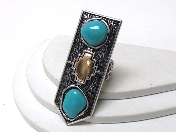METAL RECTANGLE POINT END AZTECA PATERN AND TWO ROUND STONE STRETCH RING -western