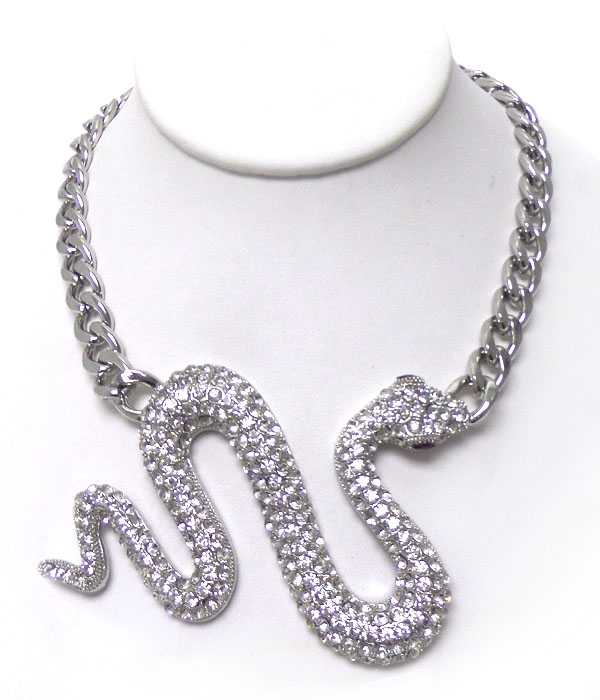 BOLD CHAIN WITH SNAKE PENDANT NECKLACE