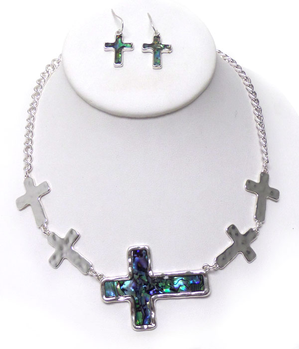 HAMMERED AND ABALONE CROSS LINK NECKLACE EARRING SET