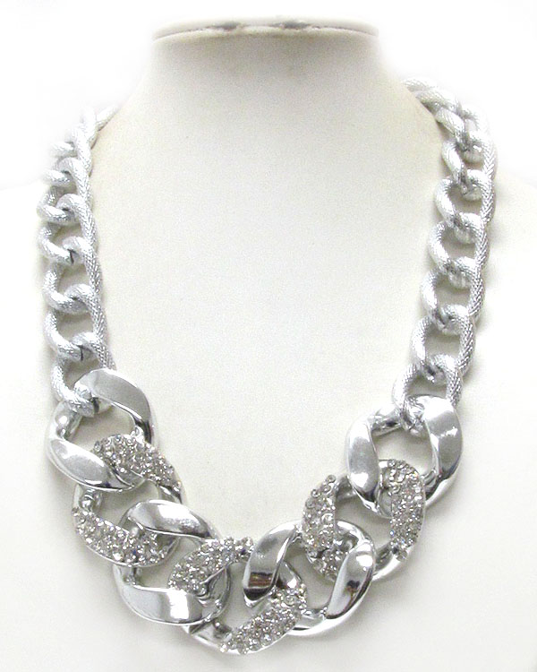 CRYSTAL DECO THICK CHAIN NECKLACE