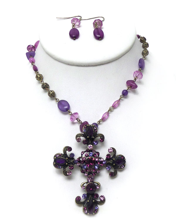 CRYSTAL CROSS PENDANT AND SEED BEADS NECKLACE SET