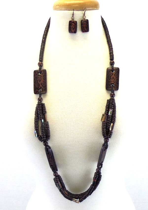 TRIBAL PATTERN WOODEN BEADS AND CHIP MIX LONG NECKLACE EARRING SET