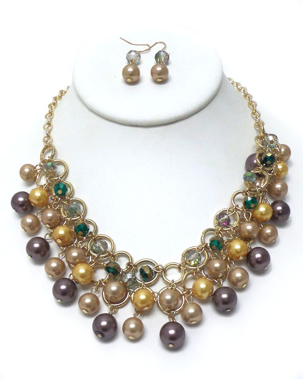 PEARLS THREE LAYER NECKLACE SET