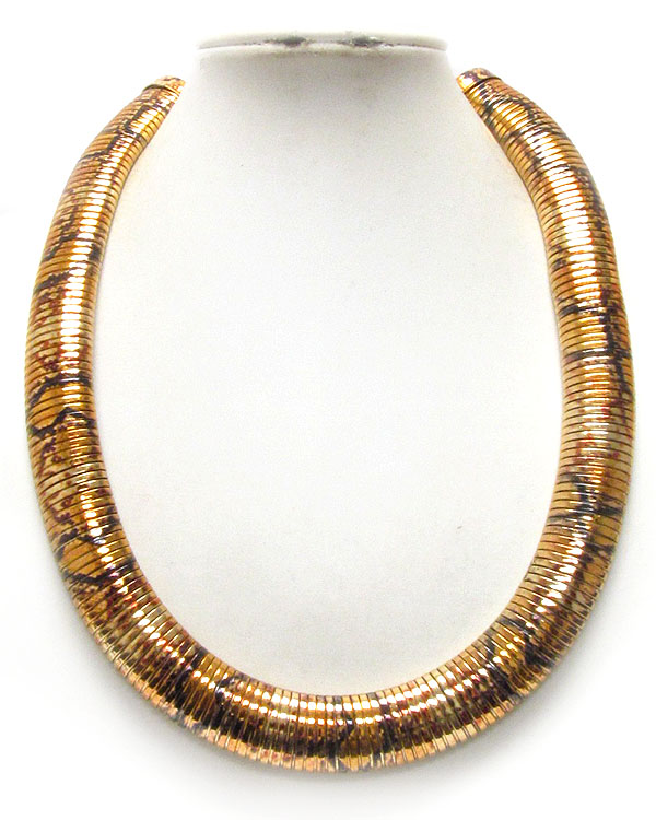 ANIMAL PRINT FLEXIBLE SPRING CHAIN NECKLACE