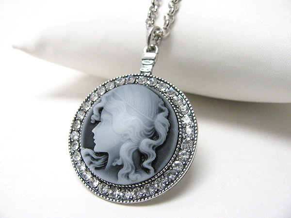 CRYSTAL AND CAMEO DECO PENDANT NECKLACE