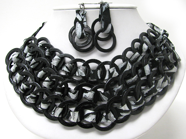 ECO FRIENDLY TRIPLE LAYER WOOD HOOP AND FABRIC SUEDE LINK NECKLACE EARRING SET - HOOPS