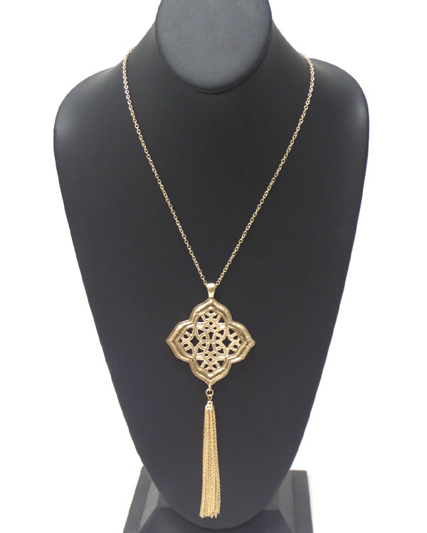 METAL FILIGREE FOWER AND TASSEL LONG NECKLACE