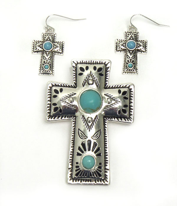 NAVAJO INDIAN TEXTURE W/TURQUOISE MAGNETIC PENDANT SET  -western