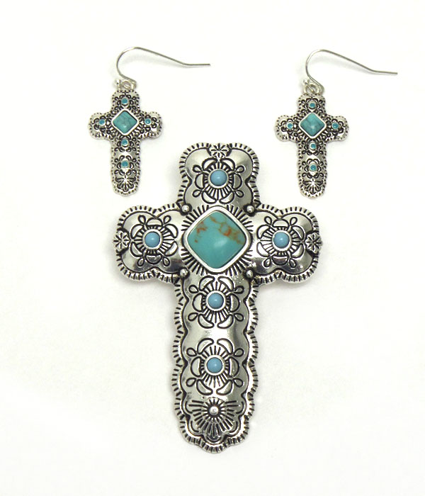 NAVAJO INDIAN TEXTURE W/TURQUOISE MAGNETIC PENDANT SET -western