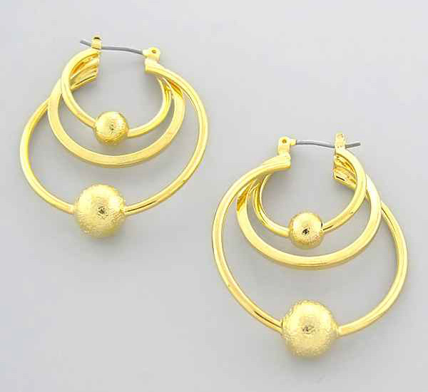 THREE ROUND METAL PATERN PIECE WITH TWO METAL BALLS FASHION HOOP EARRING - HOOPS
