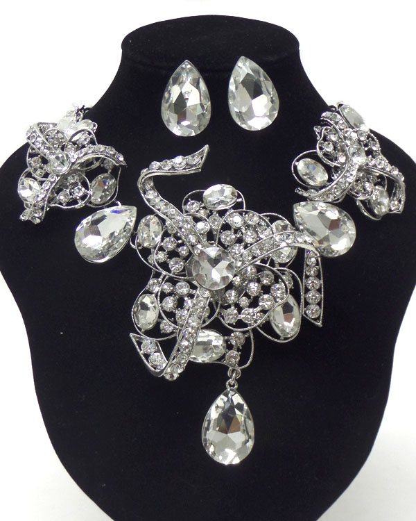LUXURY CLASS VICTORIAN STYLE AND AUSTRIAN CRYSTALFLOWER AND LARGE FACET STONE NECKLACE SET