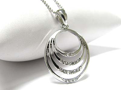 WHITEGOLD PLATING CRYSTAL ACCENT ROUND PENDANT NECKLACE