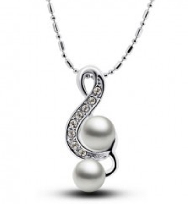 PEARL AND CRYSTAL MUSIC NOTE PENDANT NECKLACE