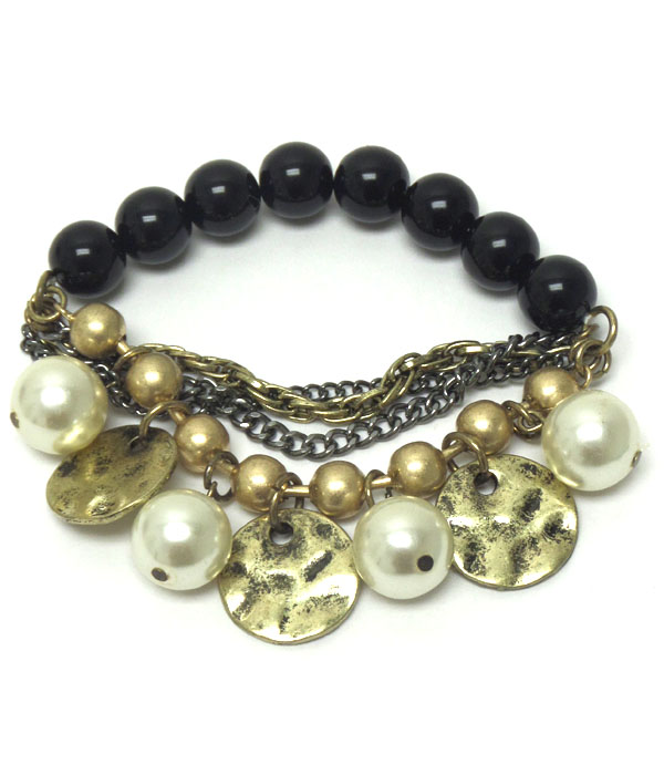 CHARM AND PEARL BRACELET