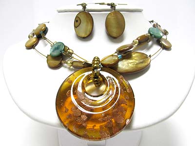 ROUND MURANO GLASS PENDANT SEA SHELL NECKLACE EARRING SET