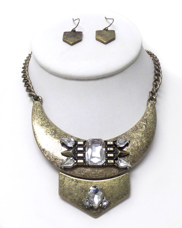 METAL WITH GLASS STONE NECKLACE SET