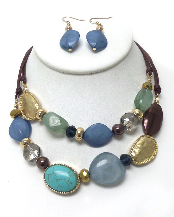 COLOR AND CASTING MIX WITH SUEDE CORD NECKLACE SET