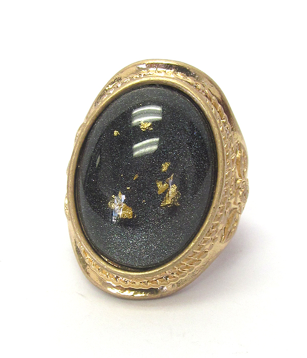 GOLD FLAKE PUFFY OVAL STONE STRETCH RING