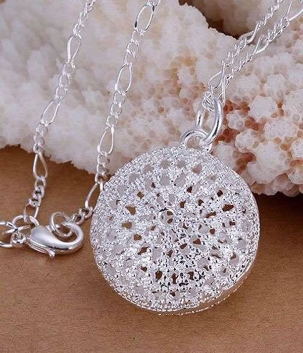 925 STERLING SILVER PLATED METAL FILIGREE PENDANT NECKLACE