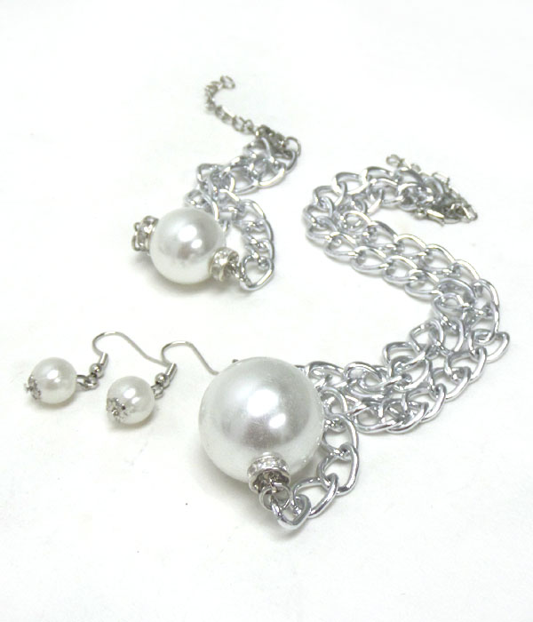 PEARL THREE PAIR BRACELET EARRING AND NECKLACE SET 