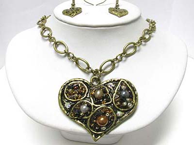NATURAL STONE AND BEADS ART DECO METAL HEART PENDANT CHIP STONE NECKLACE EARRING SET