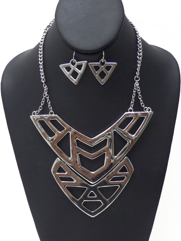 GEOMETRIC CUT OUT TRIBAL STYLE NECKLACE SET