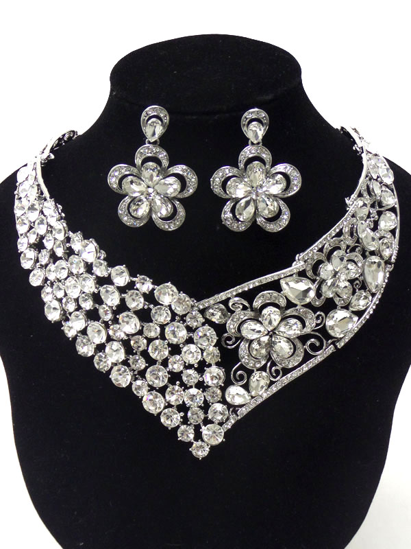 LUXURY CLASS VICTORIAN STYLE CRYSTAL NECKLACE SET