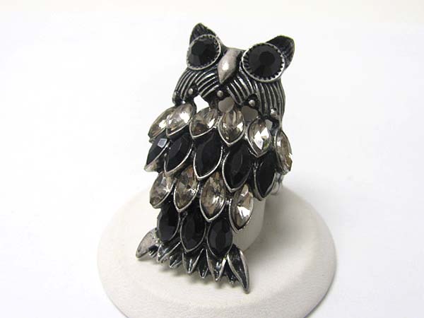 CRYSTAL AND GLASS FEATHER OWL STRETCH RING