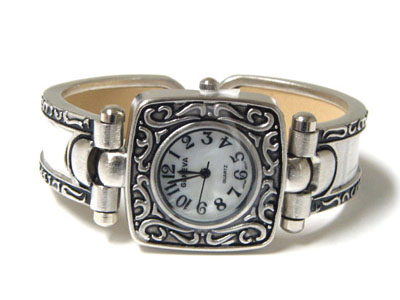 ANTIQUE LOOK BURNISH METAL AND LEATHER BANGLE WATCH