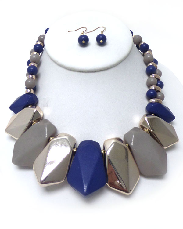 COLOR COATED LARGE BEADS NECKLACE SET
