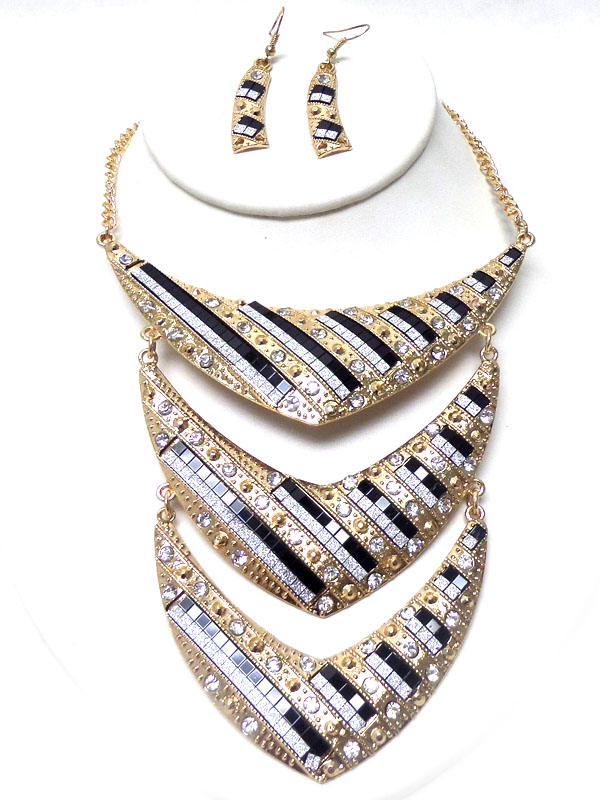 THREE LAYERS OF METAL NECKLACE SET