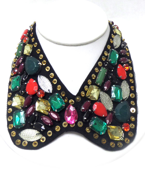 HANDMADE BIB STYLE WITH BEADS NECKLACE - TIE BACK