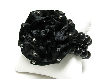 CRYSTAL ACCENT FABRIC FLOWER AND BALL STRETCH BRACELET