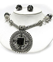 CRYSTAL STUD METAL FILIGREE ROUND SHIELD PENDANT NECKLACE EARRING SET