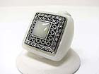 CRYSTAL AND FILIGREE METAL ENGRAVING ACRYL SQUARE RING?