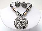 BURNISH SWIRL TEXTURED ROUND METAL PENDANT NECKALCE EARRING SET