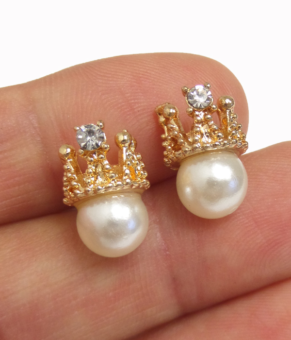 CRYSTAL CROWN AND PEARL EARRING