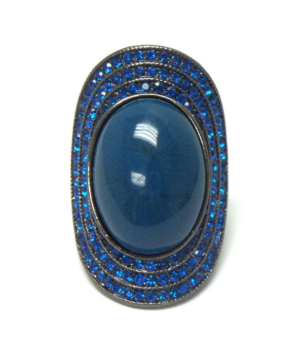 PUFFY STONE AND CRYSTAL EDGE OVAL STRETCH RING