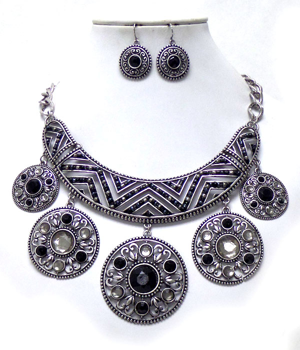 VINTAGE LARGE BIB AND METAL DISKS WITH BEADS NECKLACE SET