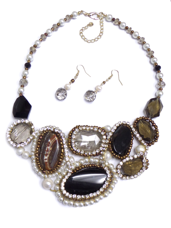 BOUTIQUE LUXURY SEMI PRECIOUS STONE AND FRESH WATER PEARL AND CRYSTAL DECO STATEMENT NECKLACE SET