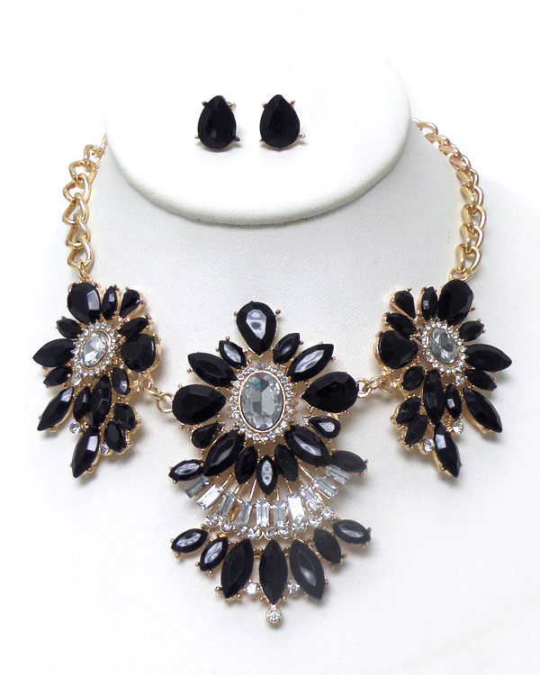 THREE FLOWERS WITH MULTI CRYSTALS NECKLACE SET