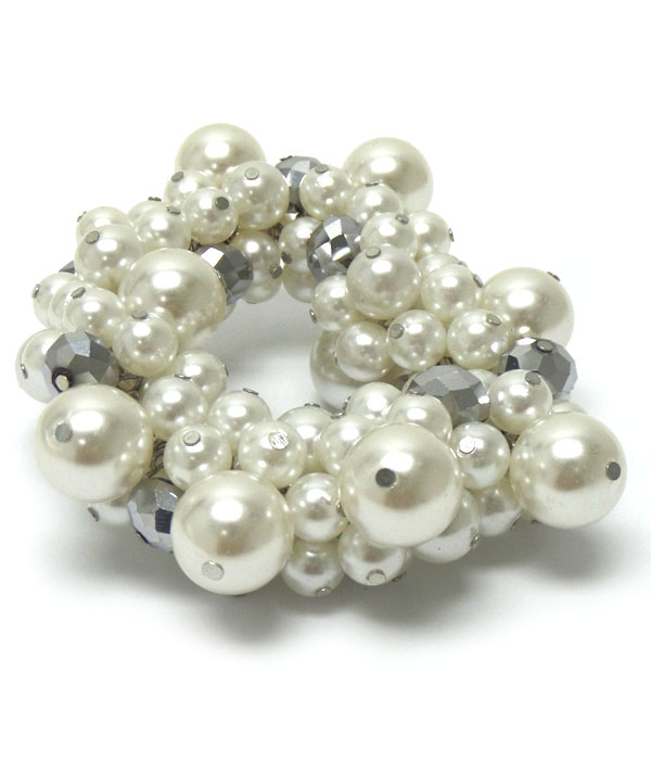CHUNKY PEARL AND CRYSTAL BRACELET 