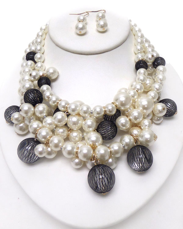 CHUNKY LAYERED PEARL NECKLACE SET