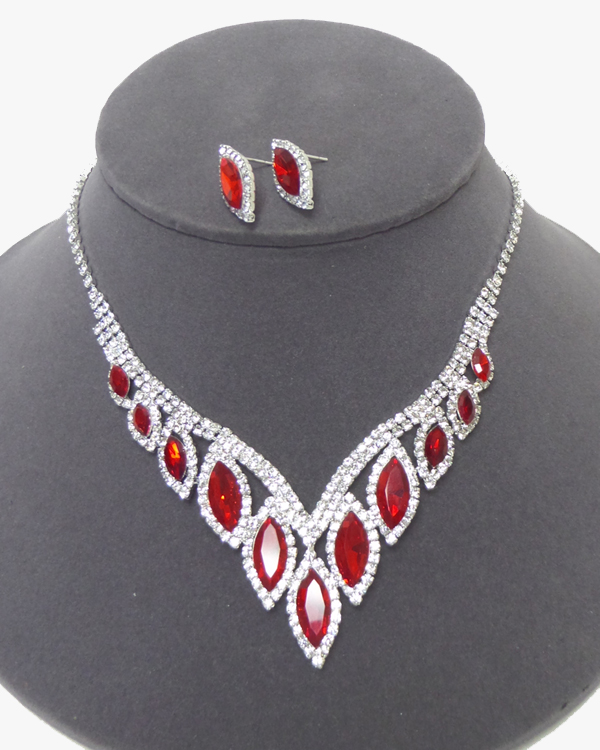 SINGLE LAYER CRYSTALS LINKED NECKLACE SET
