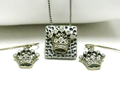 CRYSTAL CROWN PIMPLE SQUARE METAL PENDANT NECKLACE EARRING SET