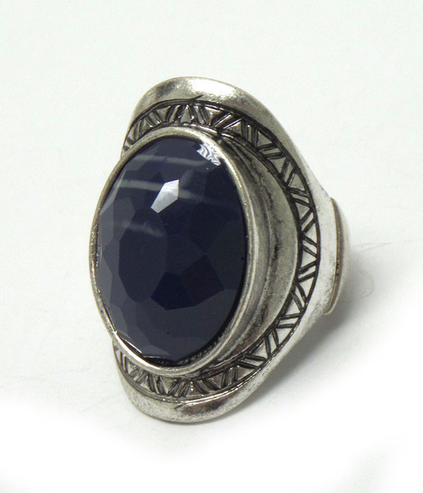 BURN SILVER WITH BORDER AND STONE CENTER RING