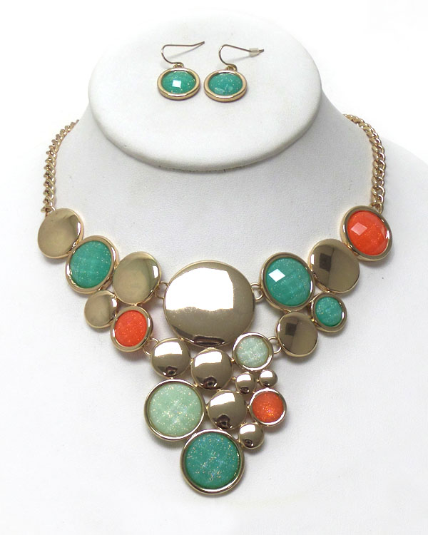 LINKED DISKS WITH STONES NECKLACE SET